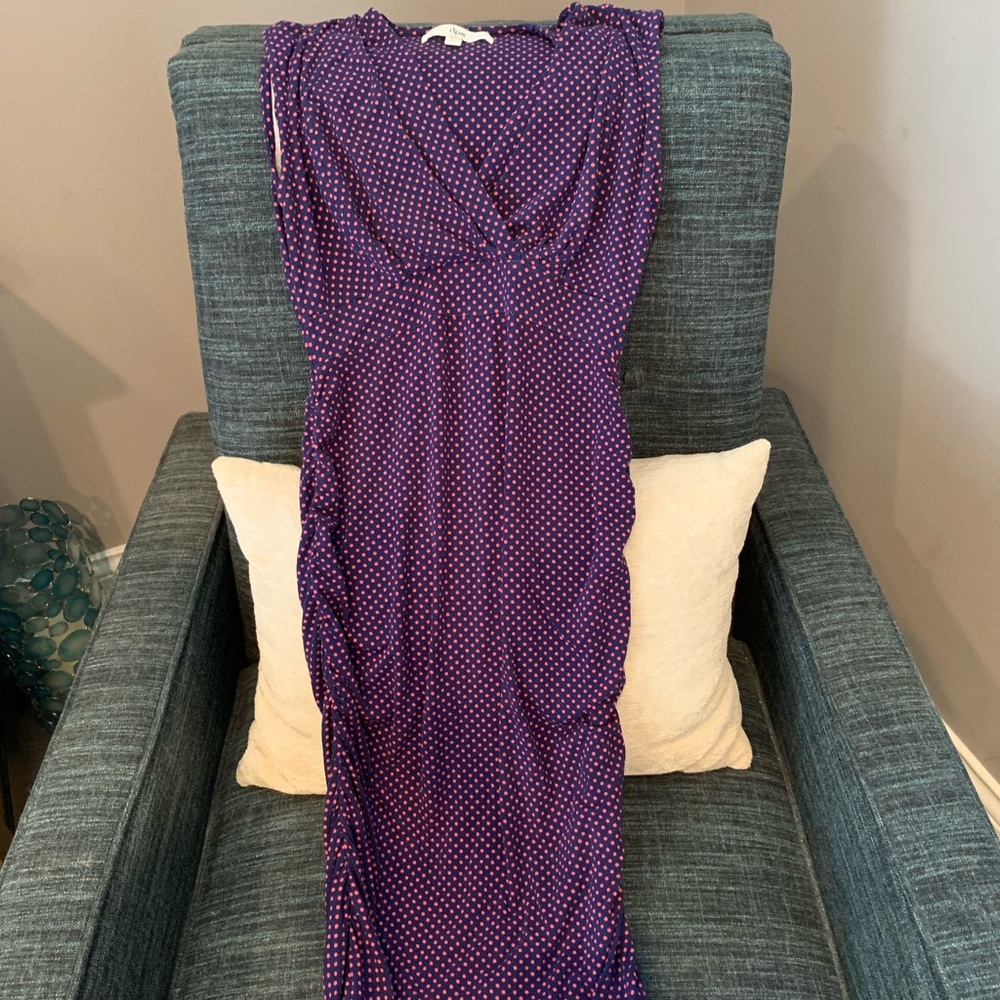 Fitted maternity dress